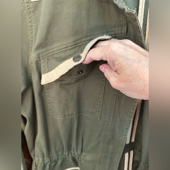 Cabi Military Style Utility Jacket Army Green Drawstring Size Large - Picture 8 of 11